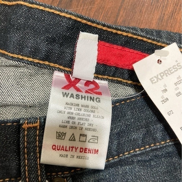 EXPRESS JEANS curvy fit boot cut short size 6 dark Wash denim nwt Y2K fashion - Picture 2 of 10